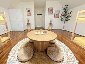 Interior - Relaxing Japandi Stay - Pool - Houston Stafford (Stafford)