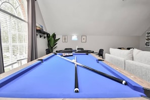 Games room - The Woodlands Escape with Heated Pool and Game Room (Conroe)