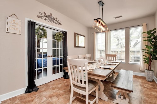 The Woodlands Escape with Heated Pool and GameRoom