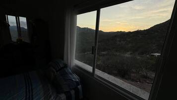 1 chambre, fer et planche Ă  repasser, Wi-Fi, draps fournis