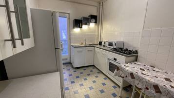 Fridge, microwave, oven, dishwasher