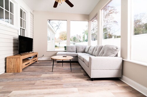 Hilton`s Luxe Retreat near Ft Benning & Downtown