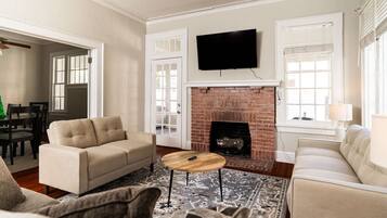 TV connectée, cheminée