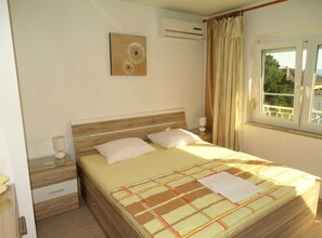 2 bedrooms, Internet, bed sheets - Crikvenica Tranquil and Stylish Apartments with Sea View - Classic Two Bedroom Apartment with Sea (Crikvenica)