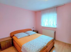 1 bedroom, iron/ironing board, Internet, bed sheets - Cozy Crikvenica Apartments with Sea view and Balcony - Standard One Bedroom Apartment with Sea View and Balcony (Crikvenica)