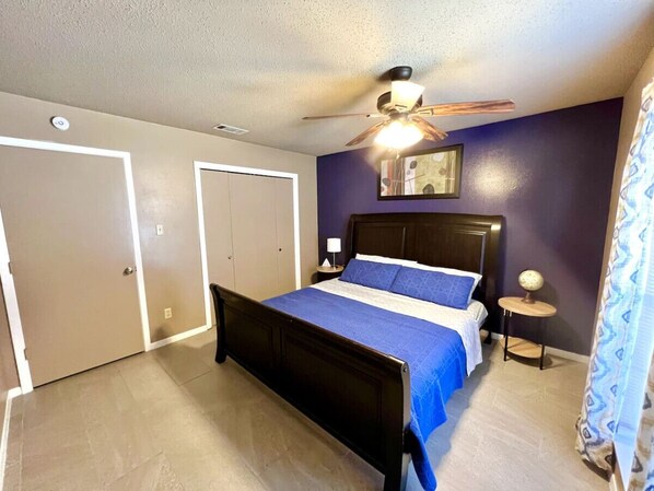 3 bedrooms, desk, iron/ironing board, WiFi