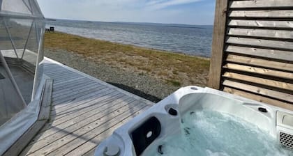 Dome 3 · Luxury Lakeside Dome Experience & Hot Tub