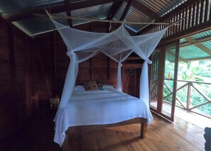 1 bedroom, in-room safe, WiFi, bed sheets