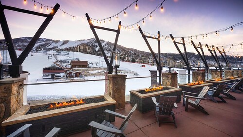 Sheraton Steamboat 2br, 2 ba. Morningside Villa SKI IN, SKI OUT. New Year's Week