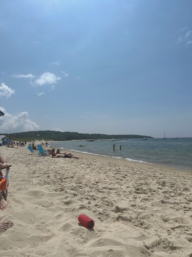 12 Mins from Beach - A Quiet, Immaculate space