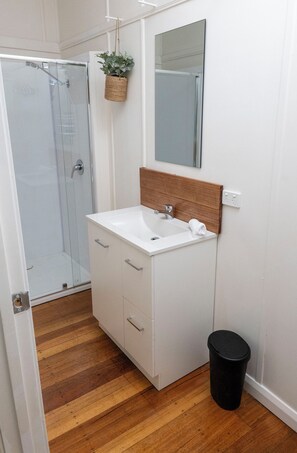 Chambre Économique | Salle de bain