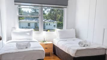 Economy Room | Free WiFi, bed sheets