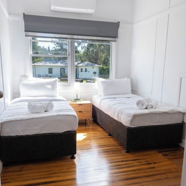 Wifi gratis y ropa de cama