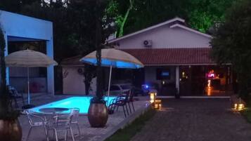 Fachada de la propiedad