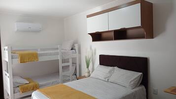 Standard Studio Suite, Courtyard View | Individually decorated, individually furnished, iron/ironing board