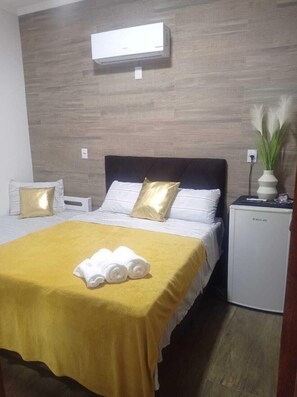 Studiosuite – comfort, bakgårdsutsikt | Individuelt dekorert, individuelt innredet og strykejern/-brett