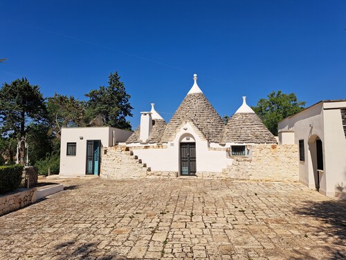Trullo near Ostuni quiet with fenced heated pool with Starlink wifi