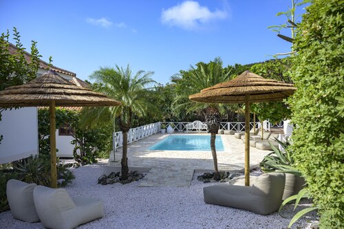 Sea view bungalow at Botanique Dive Resort