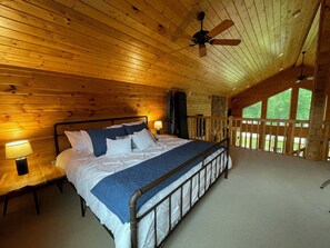 4 bedrooms, iron/ironing board, travel cot, Internet