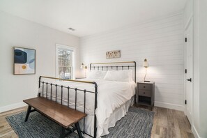 6 slaapkamers, een bureau, gratis wifi, beddengoed