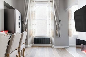 Interior - Royal Mile Tenement Flat Retreat (Edinburgh)