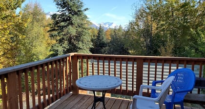 Quiet country living in this spacious 2nd story Unit. Hiking trails and more!
