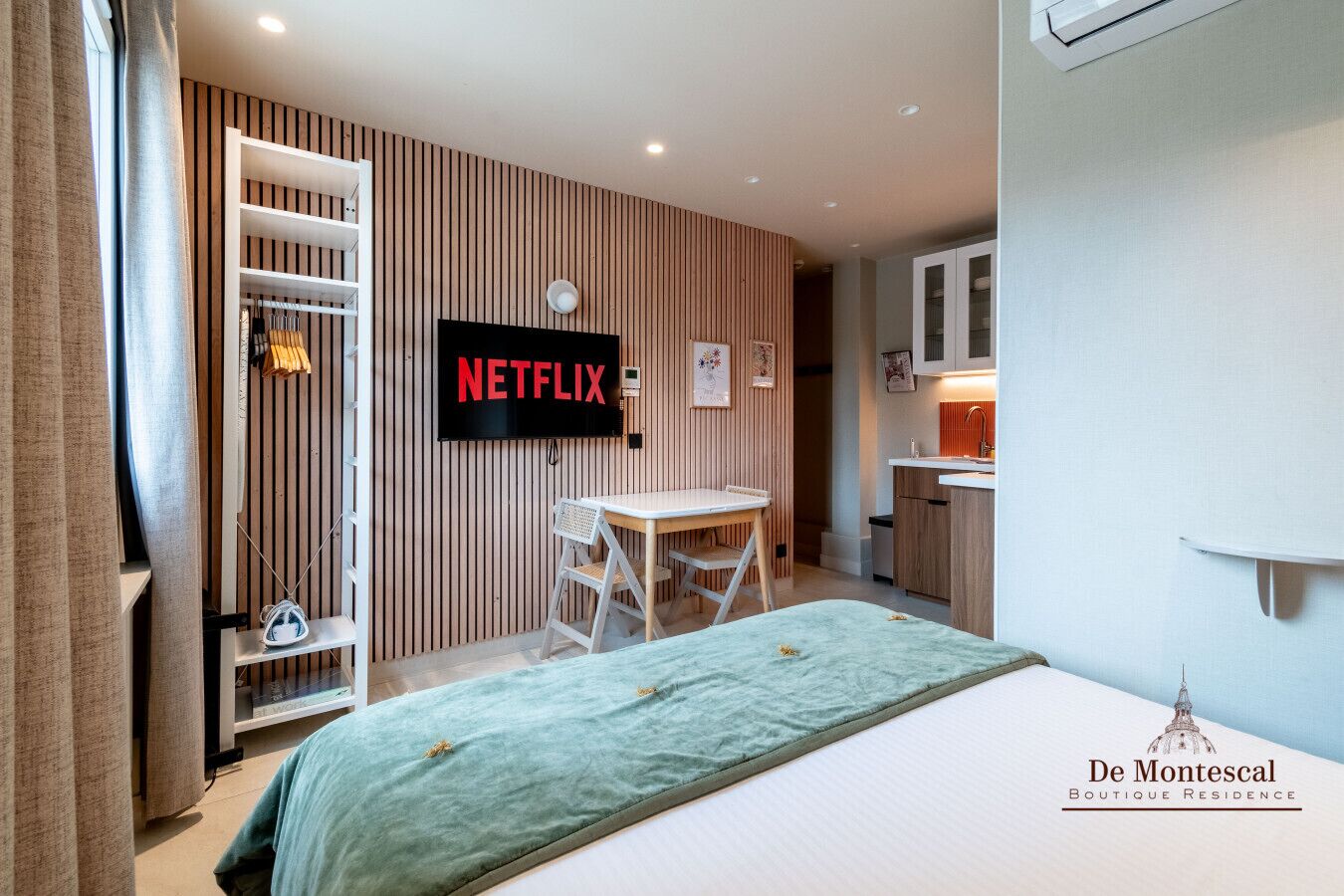 Iron/ironing board, travel crib, free WiFi, bed sheets