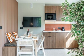 Dining - De Montescal - Hot Tub A/C small appartment (Paris)