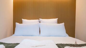 Fer et planche à repasser, lit parapluie, Wi-Fi, draps fournis