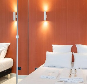 2 chambres, fer et planche à repasser, lit parapluie, Wi-Fi gratuit