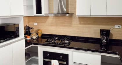 Charming 3-bedroom house with AC and WiFi in enchanting Ciénaga