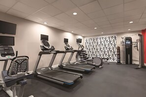 Fitness facility - Ideal Short or Mid-Term 3B/2B Rental Townhome in N. Raleigh–Near RTP/Cary/Durham (Raleigh)