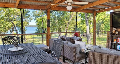 The Flathead Cottage: Family-Friendly Lake Fort Gibson Retreat