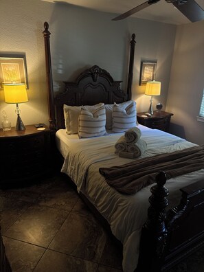 2 室のベッドルーム、デスク、アイロン / アイロン台、WiFi