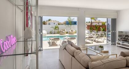 SunnyVillas: 3BR New Modern Villa*Private Pool*BLG