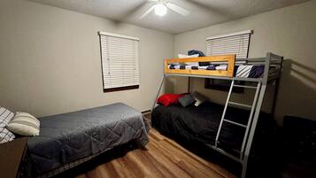 3 bedrooms, WiFi, bed sheets