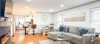 Owl`s Nest - Cozy Westfield Home w/ Fire Pit