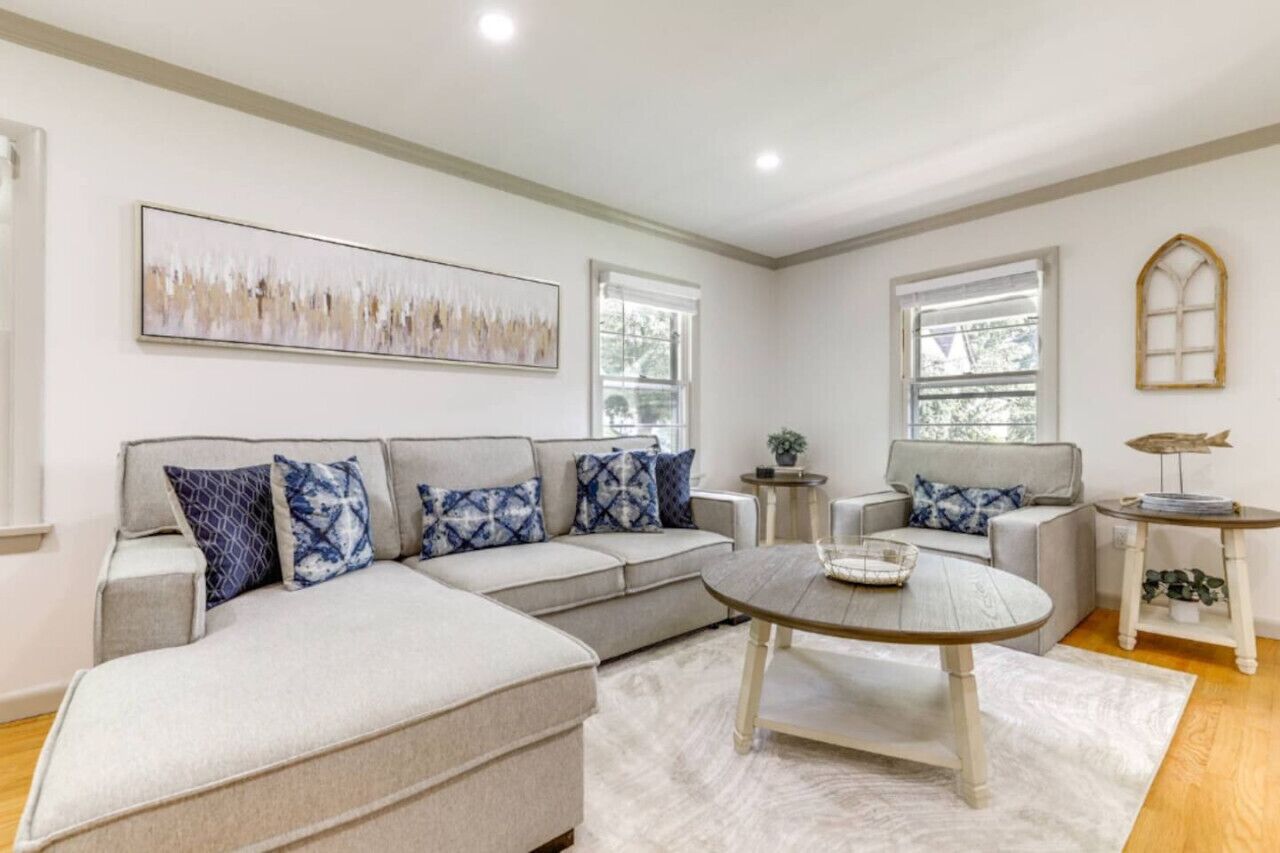 Smart TV, fireplace, table tennis, offices