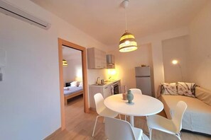 Interior - Bibi Pedara (Pedara)