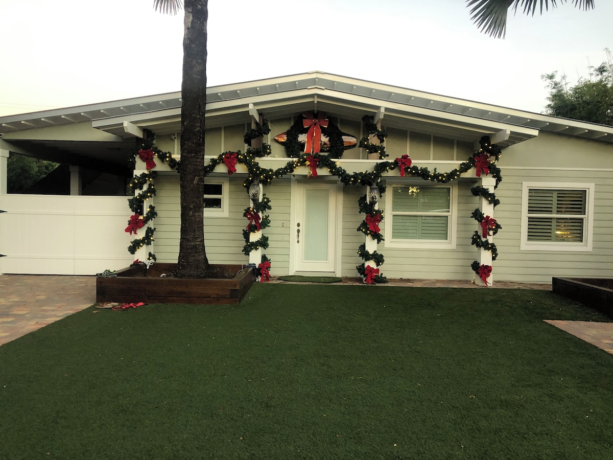 Photo 16 of Charming 3-bedroom pool house in Lake Park Naples with AC and WiFi