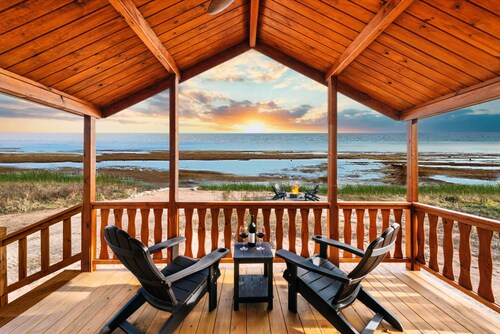 Tiny Log Cabin on Lake Michigan Shore_Full Week Rental