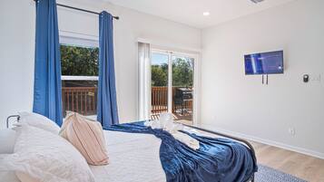 House (4 Bedrooms) | 4 bedrooms, iron/ironing board, bed sheets