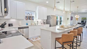 House (4 Bedrooms) | Private kitchen