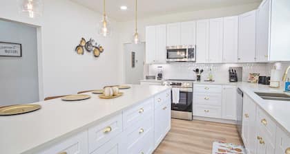 Perfect Spot to Relax 4br/3ba Near Dtown Hemisfair