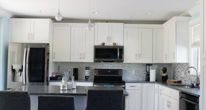 Charming Home with Beautiful Backyard near Downtown