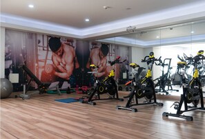 Fitness facility - Charming 2-bedroom apartment in Surquillo with WiFi, fitness room (Surquillo)