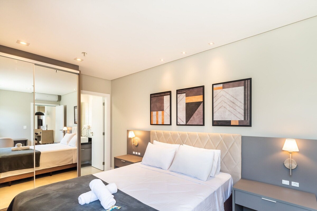 Apartamento básico | Wi-Fi de cortesia, roupa de cama