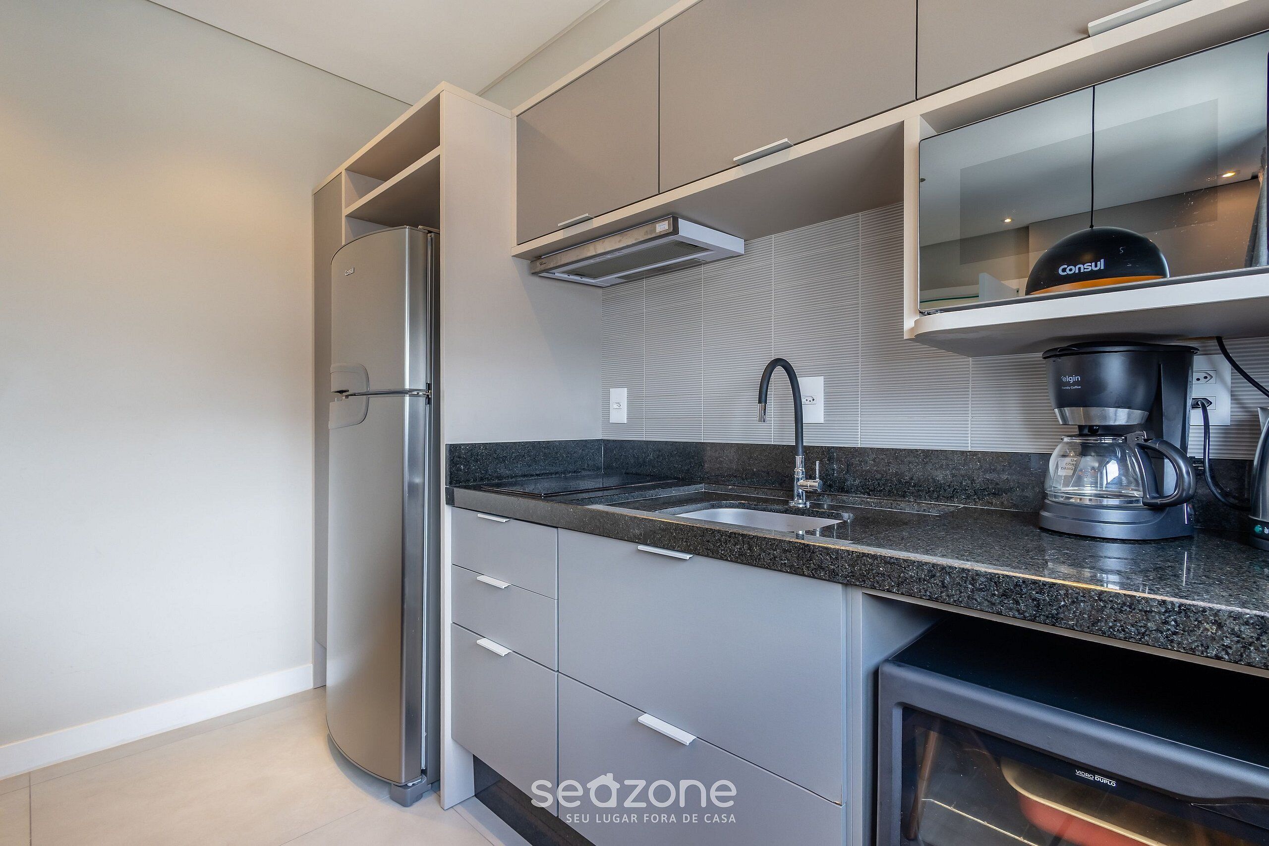 Basic-Apartment | Eigene Küche | Mikrowelle, Kochgeschirr/Geschirr/Besteck