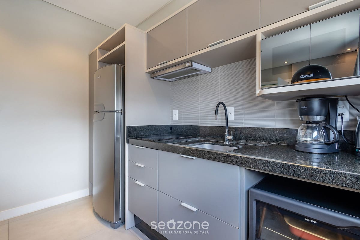 Basic-Apartment | Eigene Küche | Mikrowelle, Kochgeschirr/Geschirr/Besteck