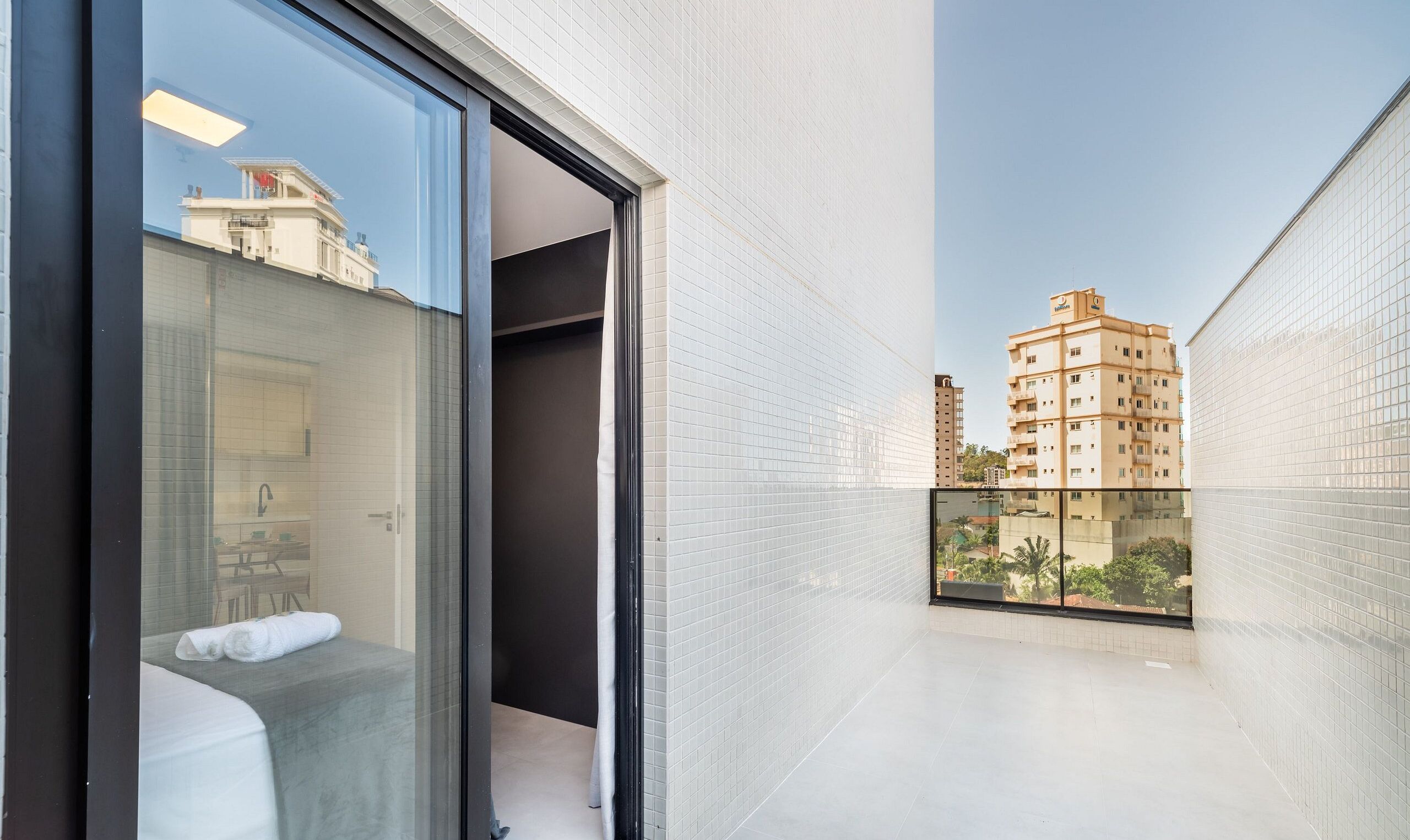 Basic Apartment | Terrace/patio